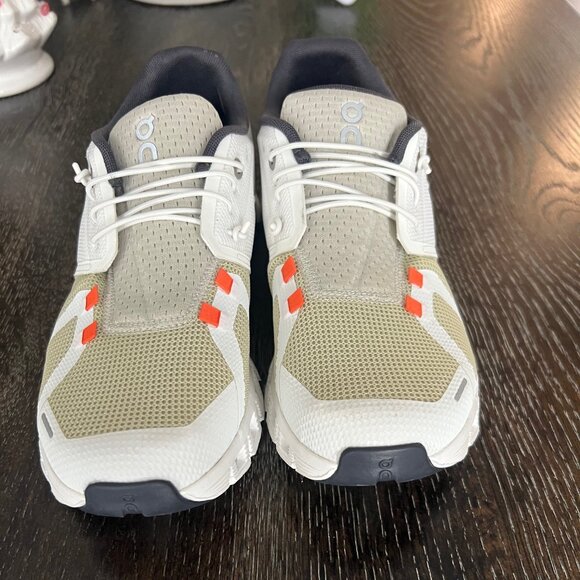 Women's On Clouds shoes - brand new, never worn - Picture 2 of 4